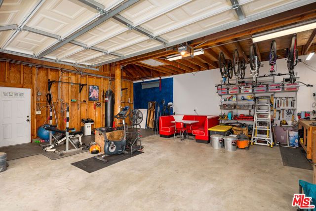 8426 Flight Avenue, Los Angeles, CA 90045