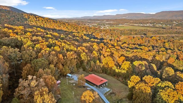 335 Fox Wood Lane, Dunlap, TN 37327