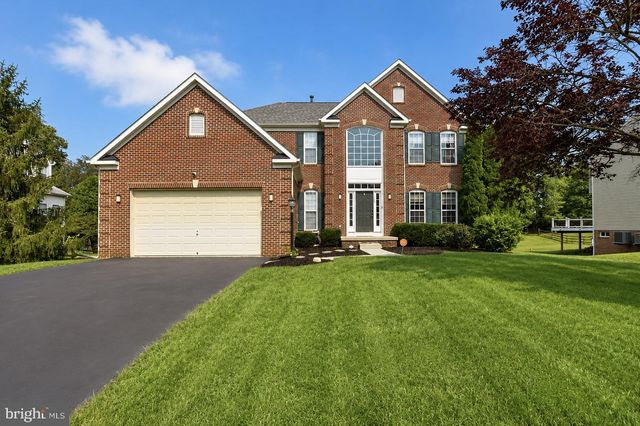 422 SAWGRASS, Charles Town, WV 25414