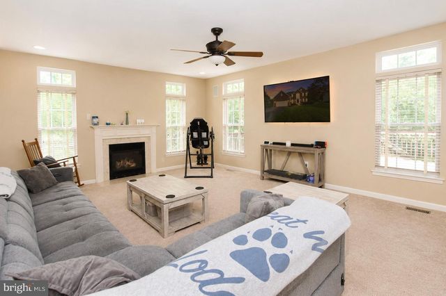 422 SAWGRASS, Charles Town, WV 25414
