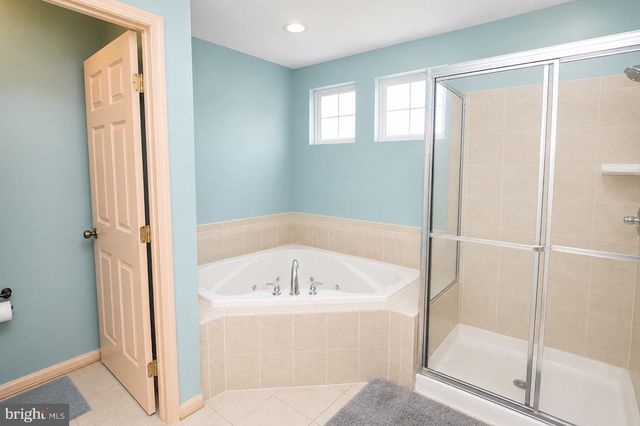 422 SAWGRASS, Charles Town, WV 25414