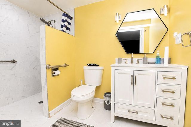 422 SAWGRASS, Charles Town, WV 25414