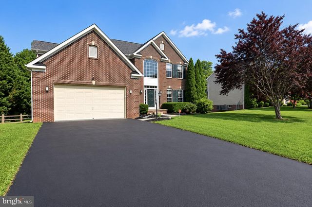 422 SAWGRASS, Charles Town, WV 25414