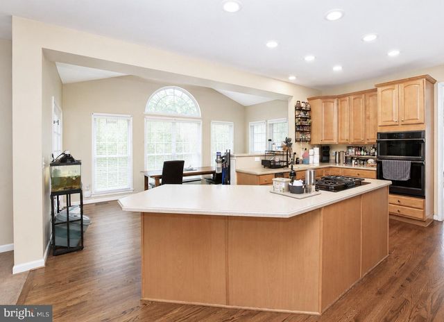 422 SAWGRASS, Charles Town, WV 25414