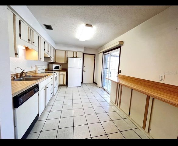 3215 VICTORY PALM DRIVE, Edgewater, FL 32141