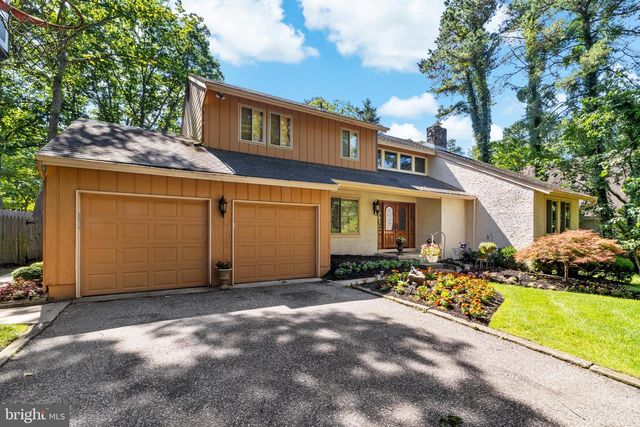 15 HAZELHURST DR, Voorhees, NJ 08043