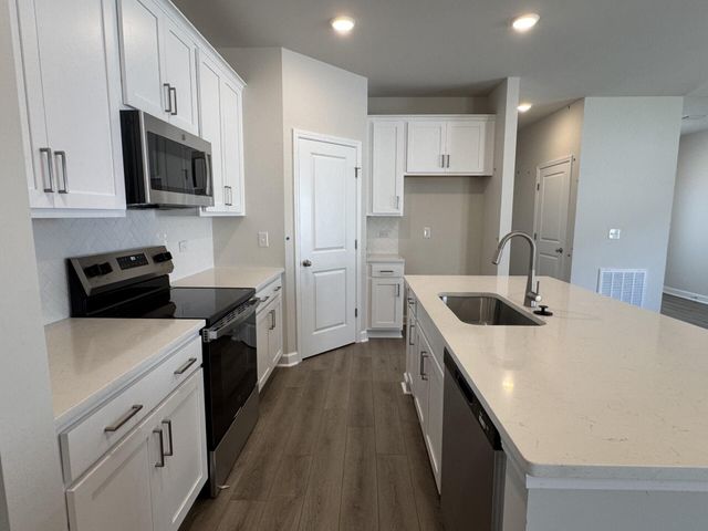 5152 Blackberry Lane, Ravenel, SC 29470