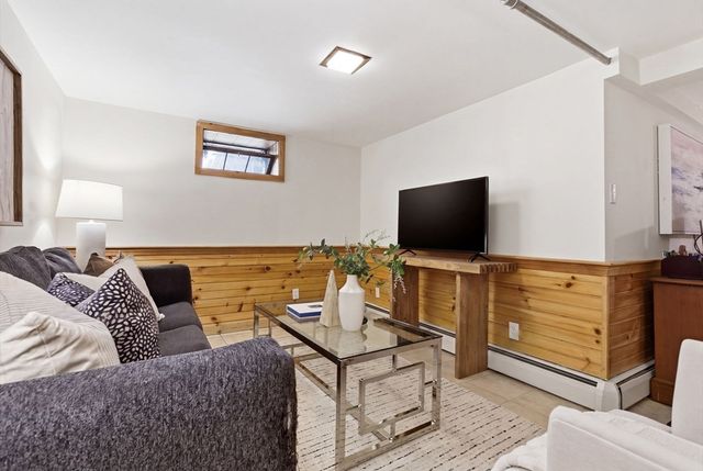 490 Main Street, Lynnfield, MA 01940