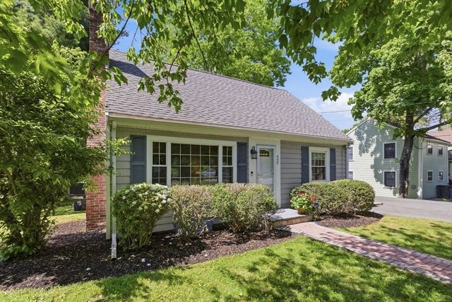 490 Main Street, Lynnfield, MA 01940