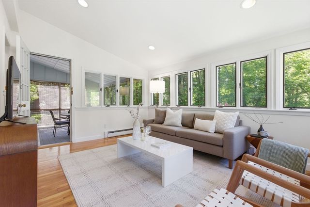 490 Main Street, Lynnfield, MA 01940