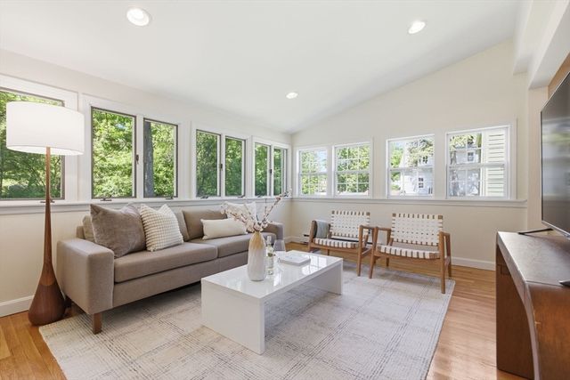 490 Main Street, Lynnfield, MA 01940