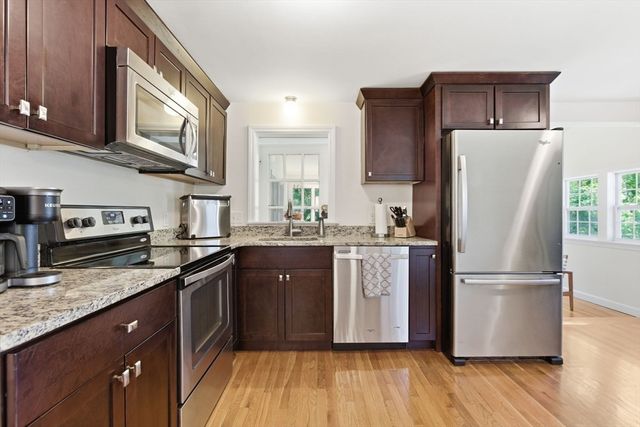 490 Main Street, Lynnfield, MA 01940