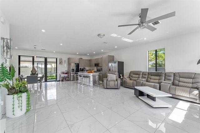 22610 SW 129th Avenue, Miami, FL 33170