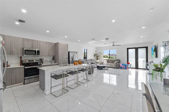 22610 SW 129th Avenue, Miami, FL 33170