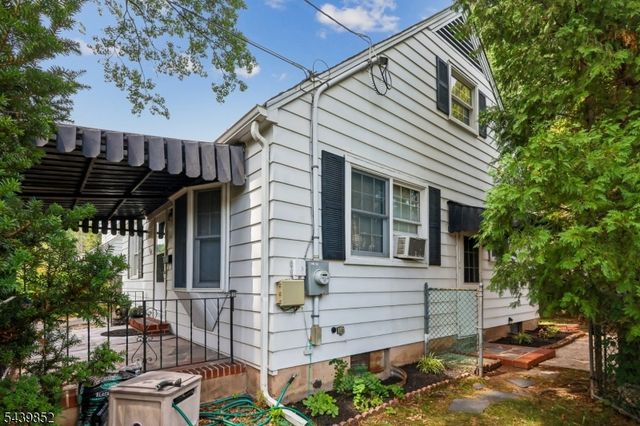 320 Redmont Rd, North Plainfield Boro, NJ 07063