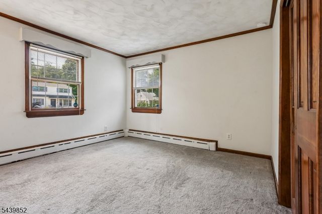 320 Redmont Rd, North Plainfield Boro, NJ 07063
