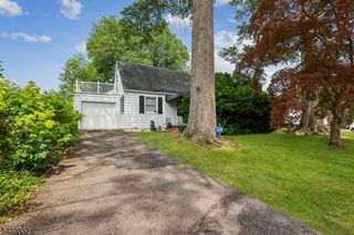 320 Redmont Rd, North Plainfield Boro, NJ 07063