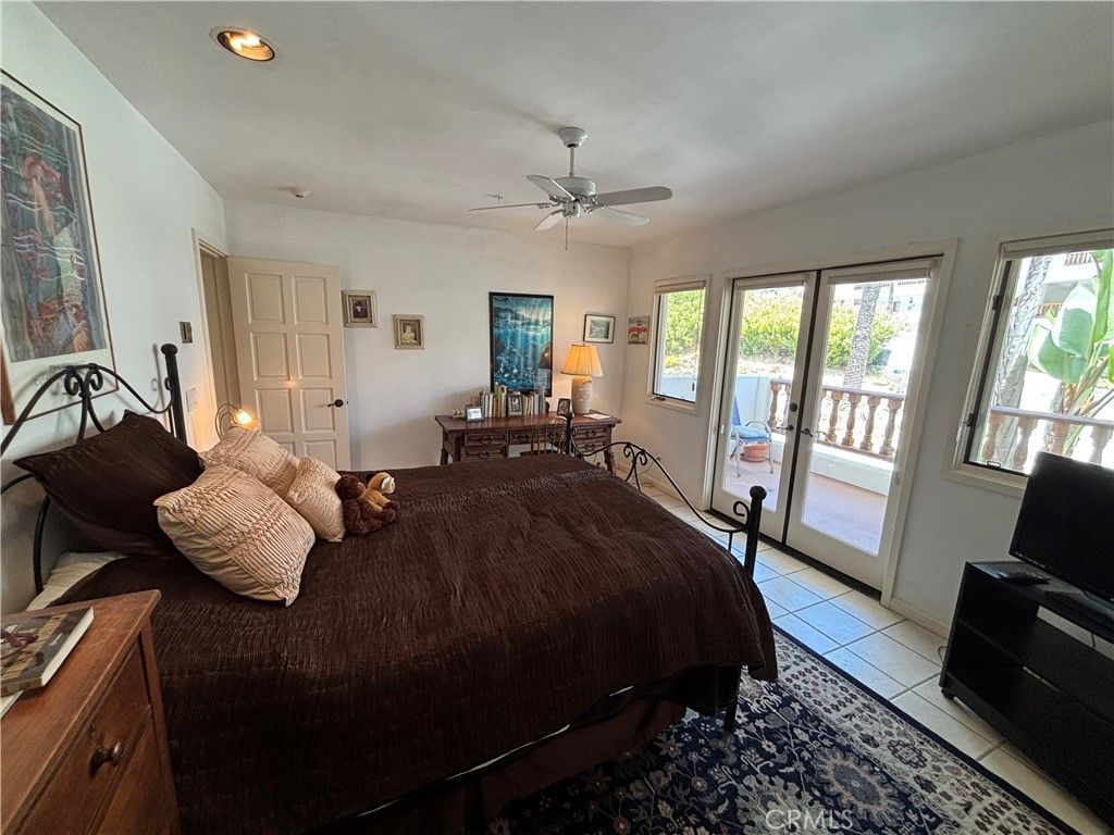 Image 18 of property listing at 50 Playa Azul, Avalon, CA 90704
