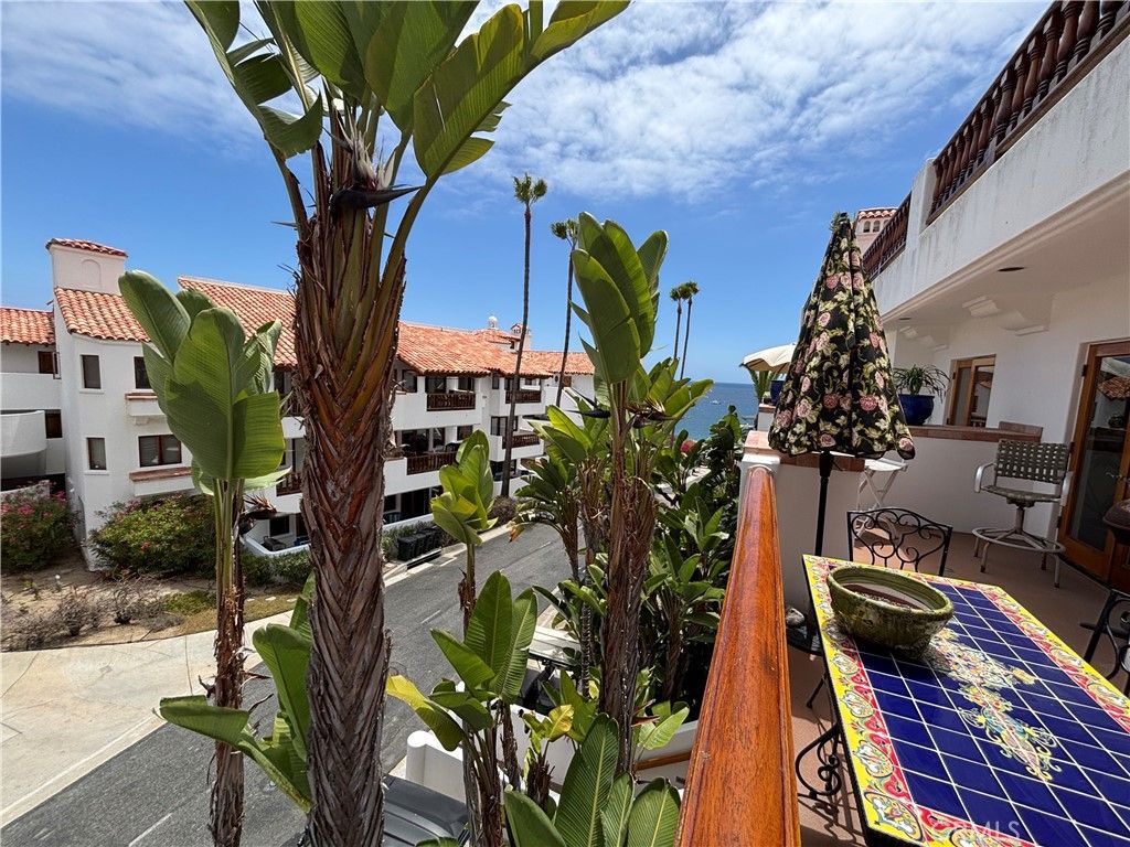 Image 20 of property listing at 50 Playa Azul, Avalon, CA 90704