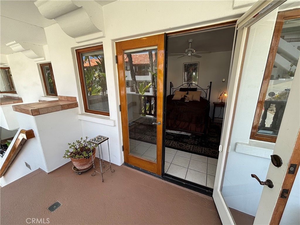 Image 21 of property listing at 50 Playa Azul, Avalon, CA 90704