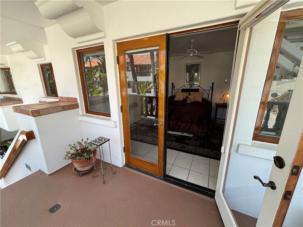 Image 22 of property listing at 50 Playa Azul, Avalon, CA 90704