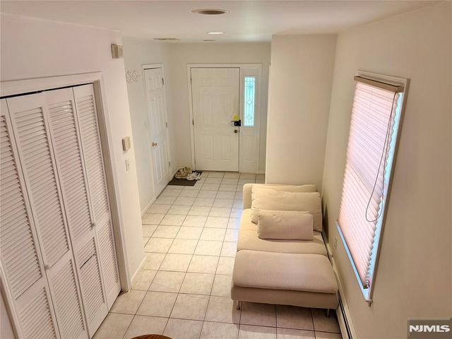 372 Chestnut Street, Ridgefield, NJ 07657