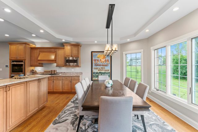 121 Florence Avenue, Inverness, IL 60010