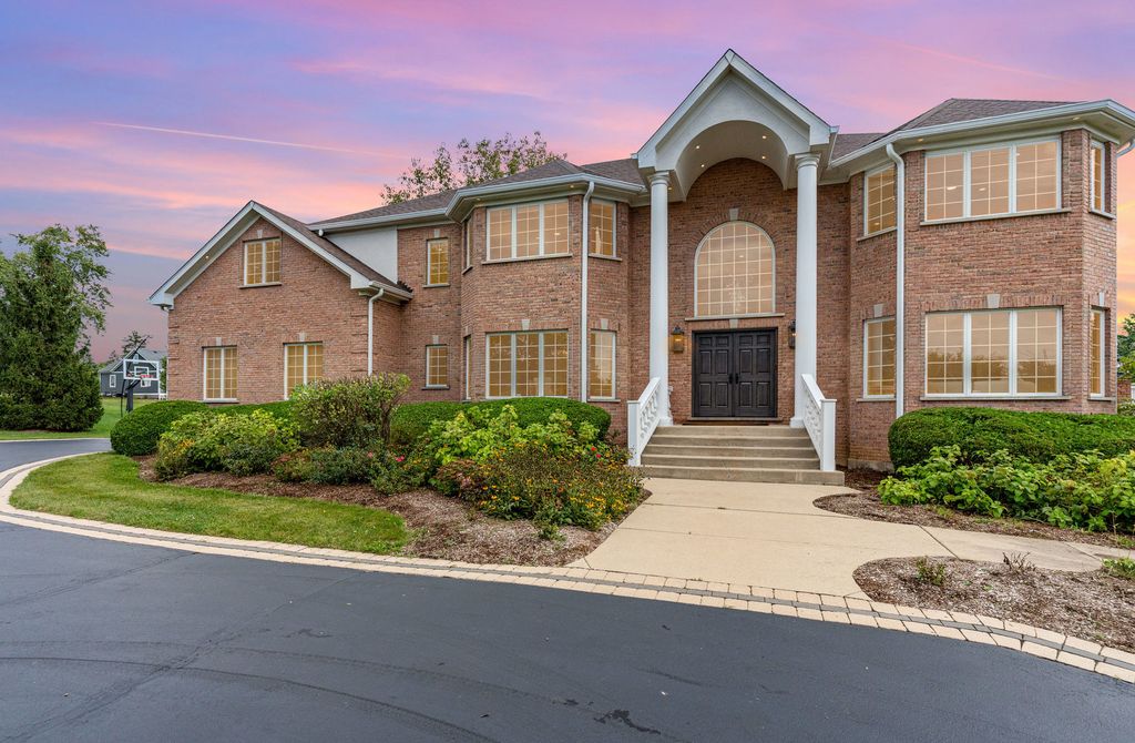 121 Florence Avenue, Inverness, IL 60010