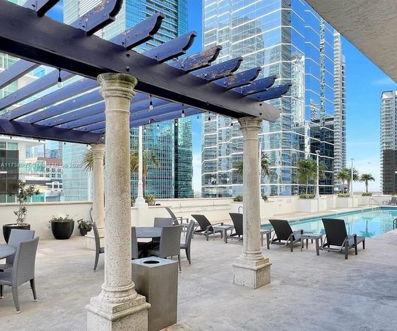 1200 Brickell Bay Dr 2514, Miami, FL 33131