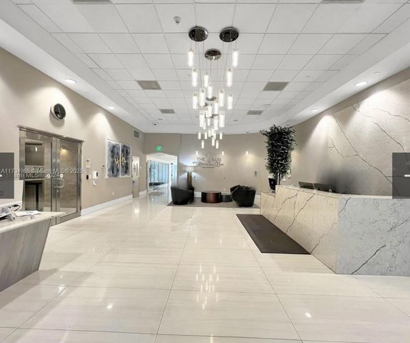 1200 Brickell Bay Dr 2514, Miami, FL 33131