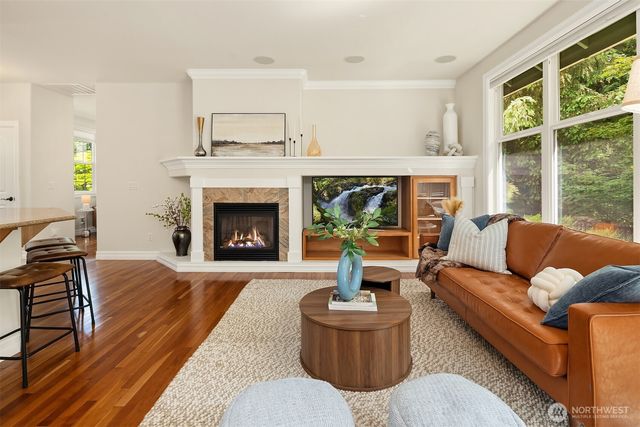 24253 NE Vine Maple Way, Redmond, WA 98053