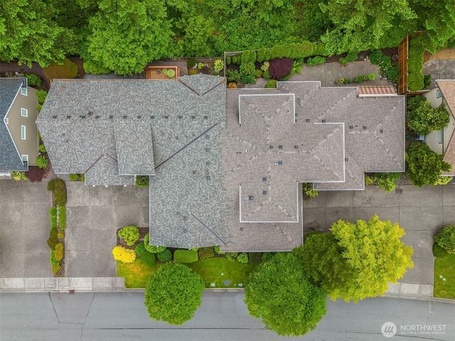 24253 NE Vine Maple Way, Redmond, WA 98053