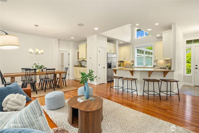 24253 NE Vine Maple Way, Redmond, WA 98053