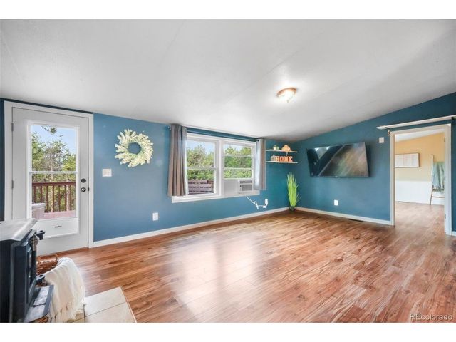 696 Calle De La Nieva, Florissant, CO 80816