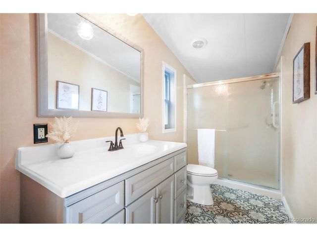 696 Calle De La Nieva, Florissant, CO 80816