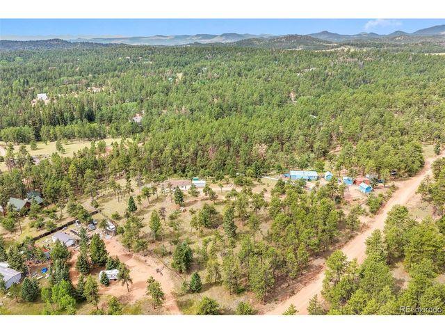 696 Calle De La Nieva, Florissant, CO 80816