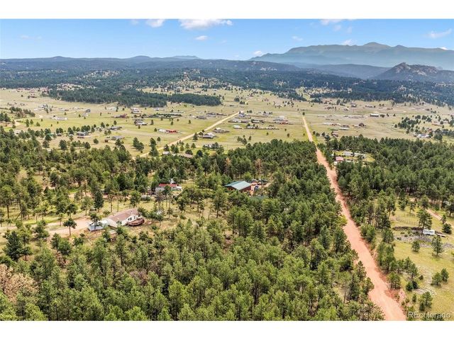 696 Calle De La Nieva, Florissant, CO 80816