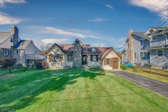 16 Oak Pkwy, Sparta Twp., NJ 07871