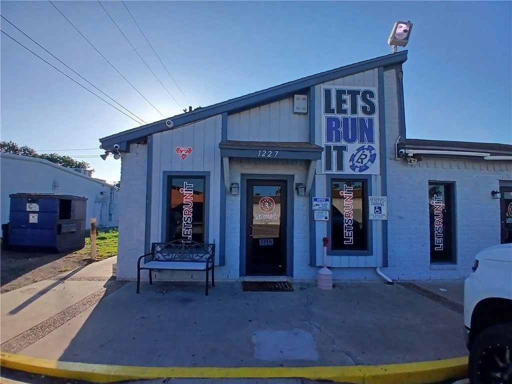 1227-1231 Nile Dr, Corpus Christi, TX 78412 — exterior