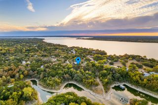 240 Canyon Drive, Whitney, TX 76692