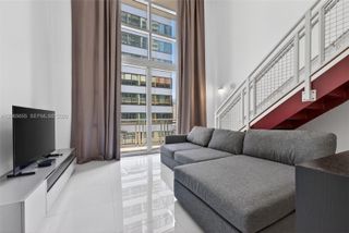 253 NE 2nd Street 424, Miami, FL 33132