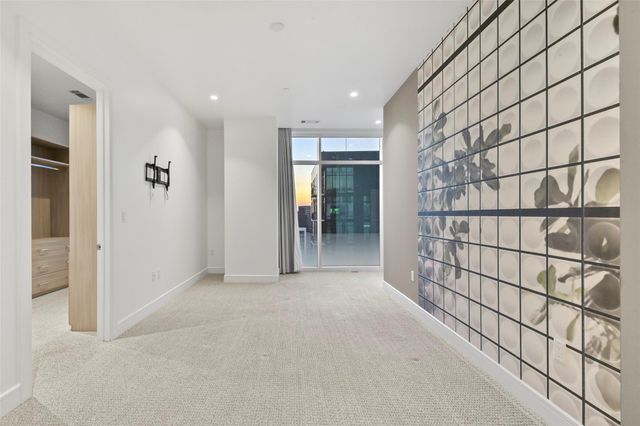 4521 San Felipe Street 2204, Houston, TX 77027