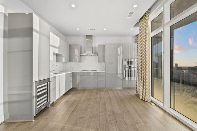 4521 San Felipe Street 2204, Houston, TX 77027