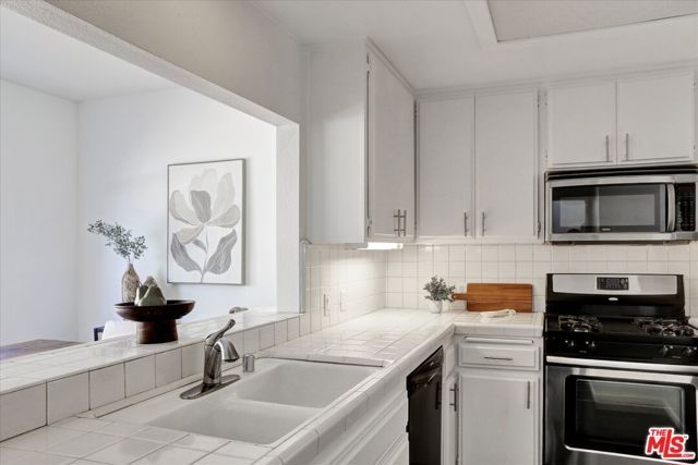 7920 Anise Avenue 1, Los Angeles, CA 90045