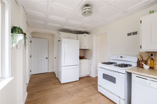 190 Lattimore Road, Rochester, NY 14620