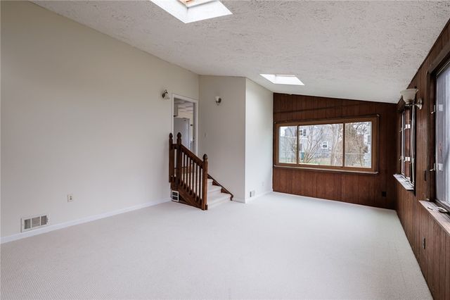 190 Lattimore Road, Rochester, NY 14620