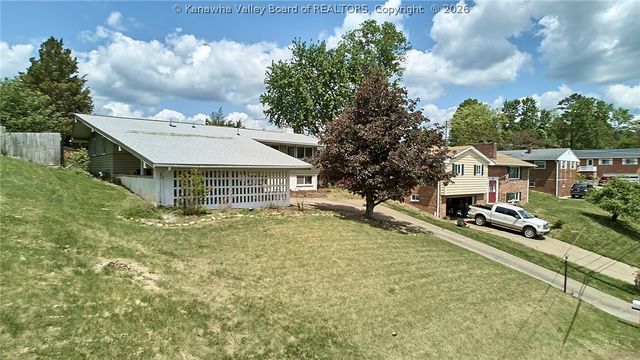 2005 Huber Road, Charleston, WV 25314