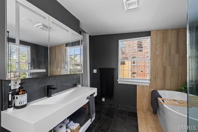 336 N Newstead Avenue, St Louis, MO 63108
