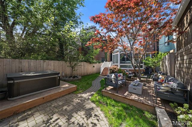336 N Newstead Avenue, St Louis, MO 63108