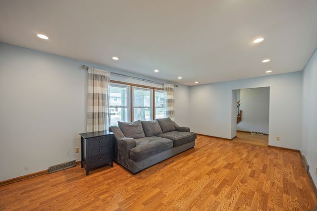 8500 Prairie Avenue, Urbandale, IA 50322